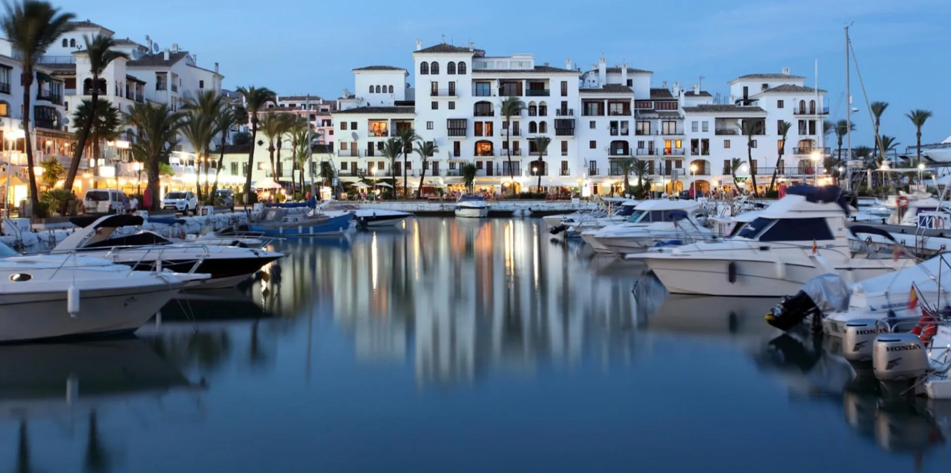 Puerto-de-la-Duquesa-port-Manilva-boats-evening