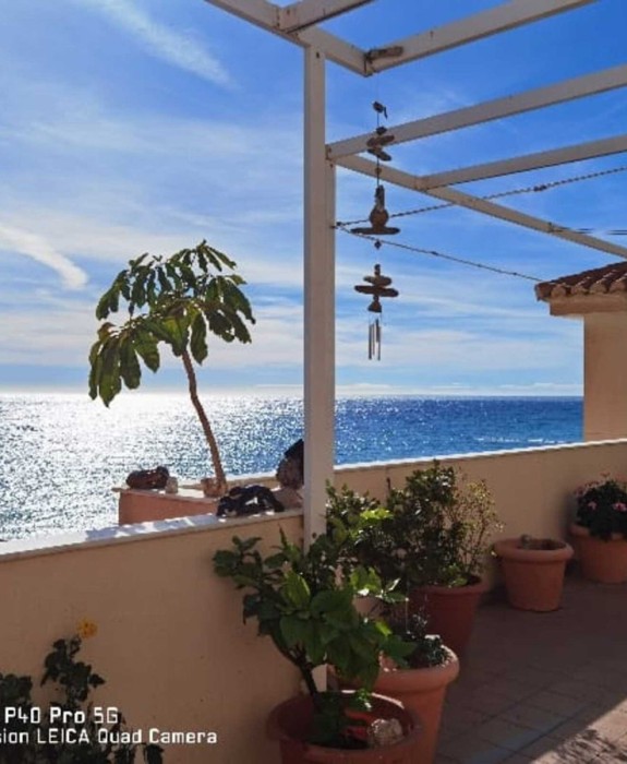 Apartment Penthouse in La Mamola