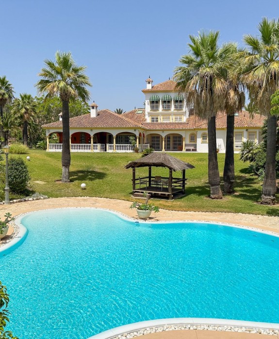 Villa - Detached in Cerros del Aguila Costa del Sol