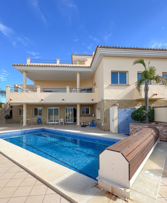 House - Detached Villa in Cerros del Aguila Costa del Sol