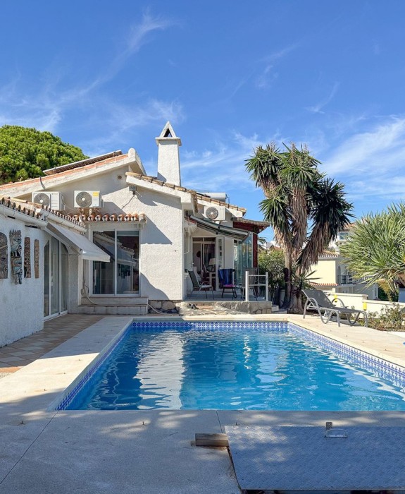 House - Detached Villa in Cerros del Aguila Costa del Sol