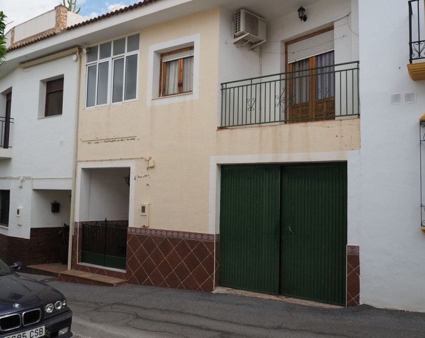 House Townhouse in Freila