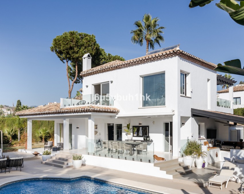 Hus Fritliggende Villa in Marbella 