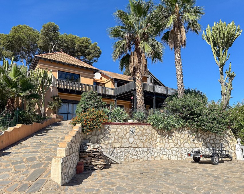 Huis - Vrijstaande Villa in Sierrezuela Costa del Sol