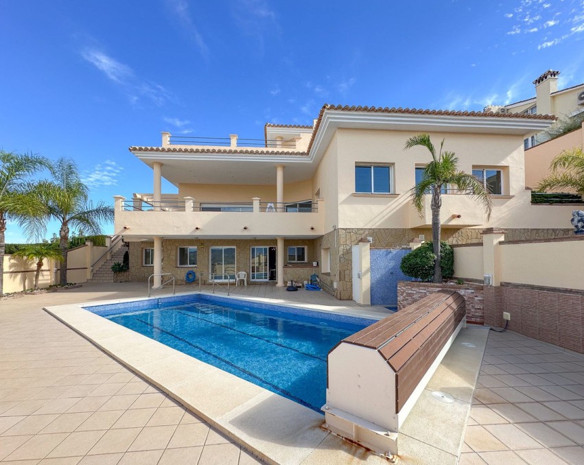 House - Detached Villa in Cerros del Aguila Costa del Sol