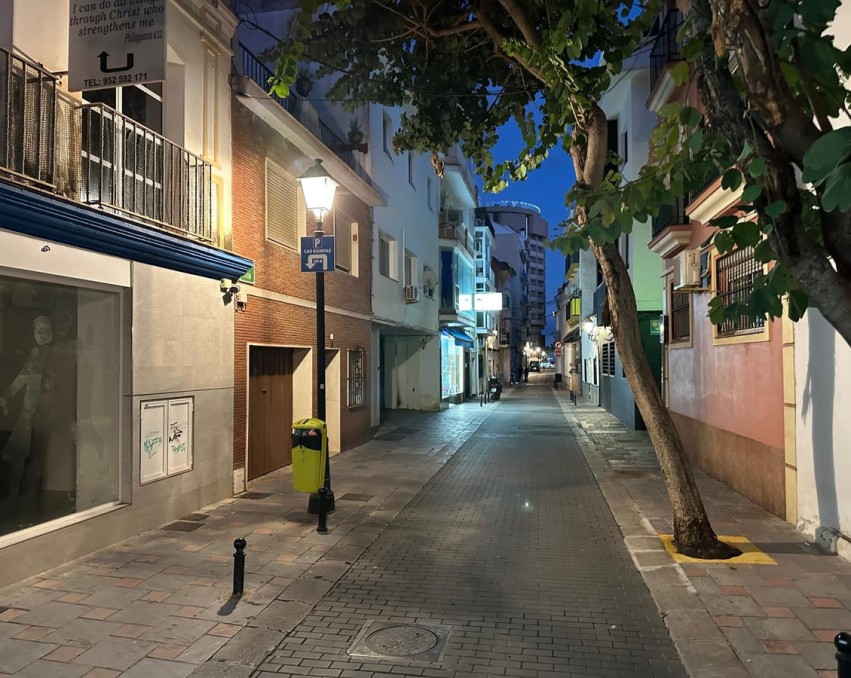 Comercial - Aparcamiento en Fuengirola Costa del Sol | R4950820